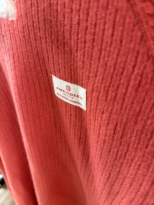 Amundsen Sports Pullover Rot