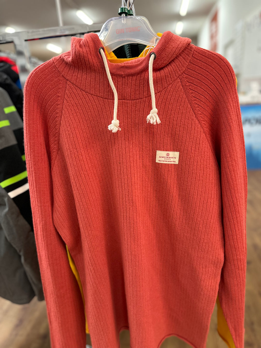 Amundsen Sports Pullover Rot