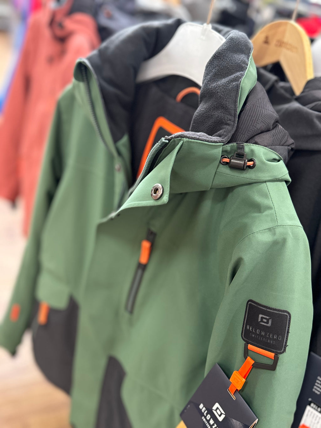 Belowzero Ski- / Outdoor Jacke Dunkelgrün Schwarz