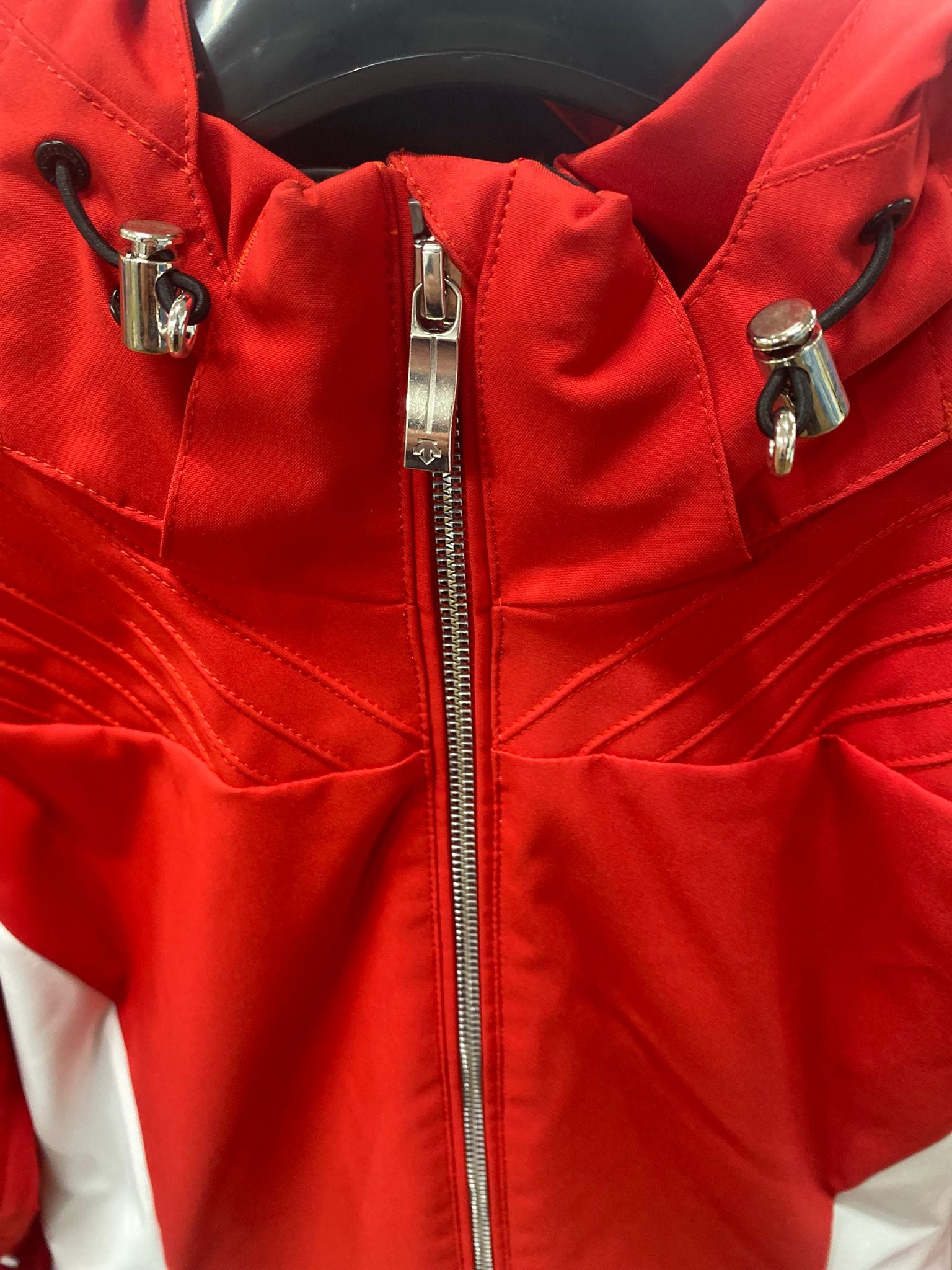 Rot/weisse Ski-Jacke Damen Marke: Descente