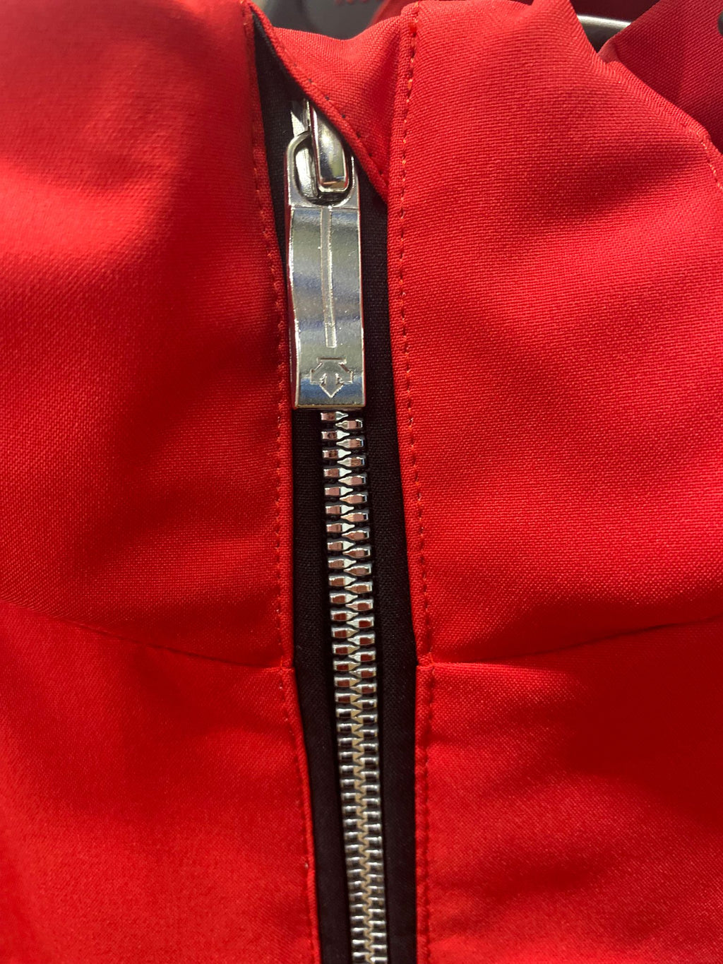 Rote Ski-Jacke Damen